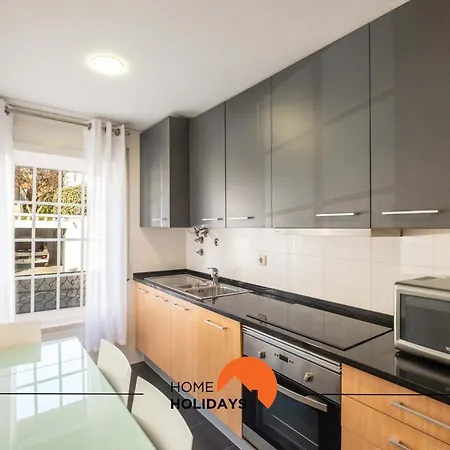 Apartment #021 Oldtown, Sea View, Pool, Private Park *