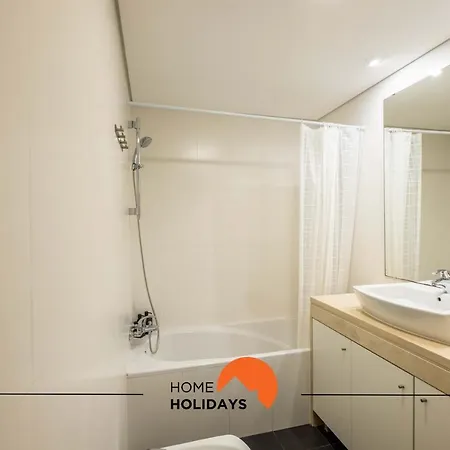 #021 Oldtown, Sea View, Pool, Private Park Apartment